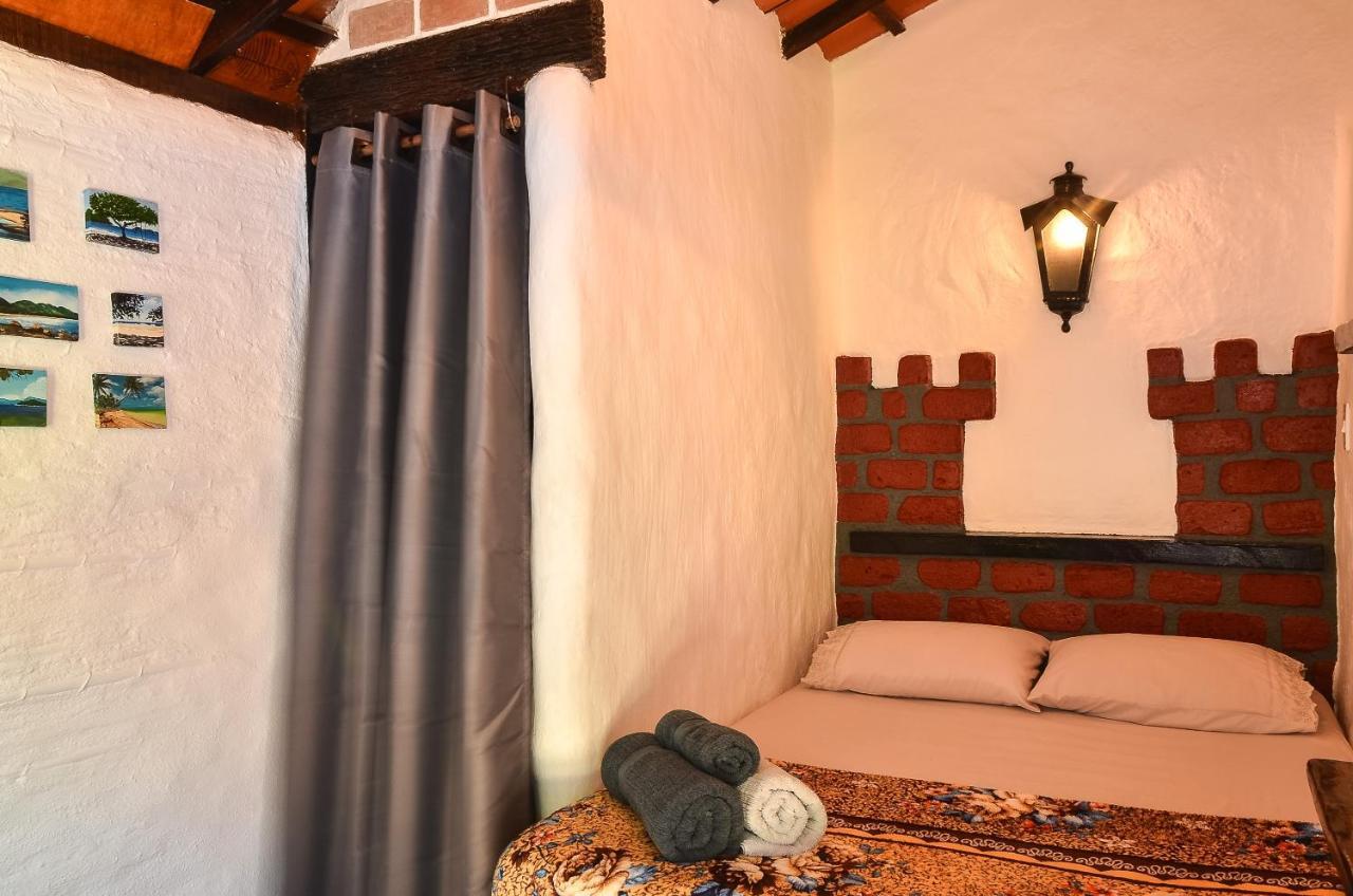 Ready Camp E Suites Da Cachoeira Abraão Extérieur photo